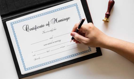 Τι είδους υποθέσεις μπορεί να αναλάβει ένας ειδικός δικαστικός γραφολόγος;