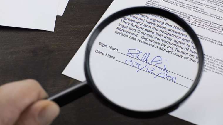 Τι ονομάζεται δικαστική γραφολογία;