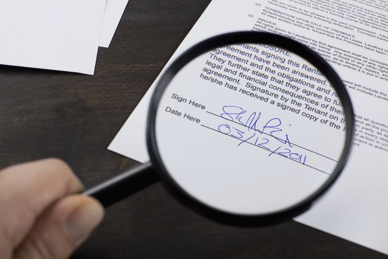 Τι ονομάζεται δικαστική γραφολογία;